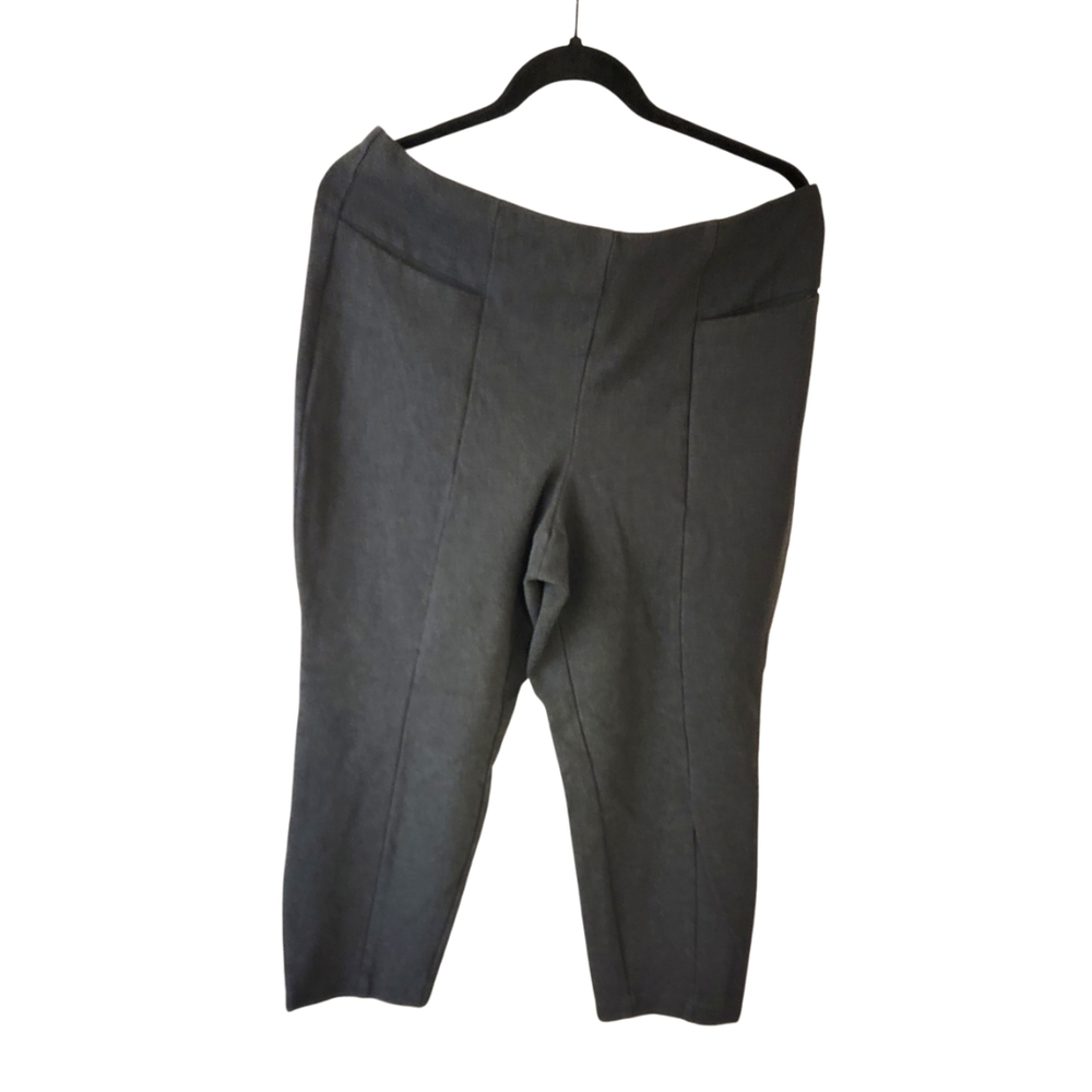 studio By TORRID Gray Capris